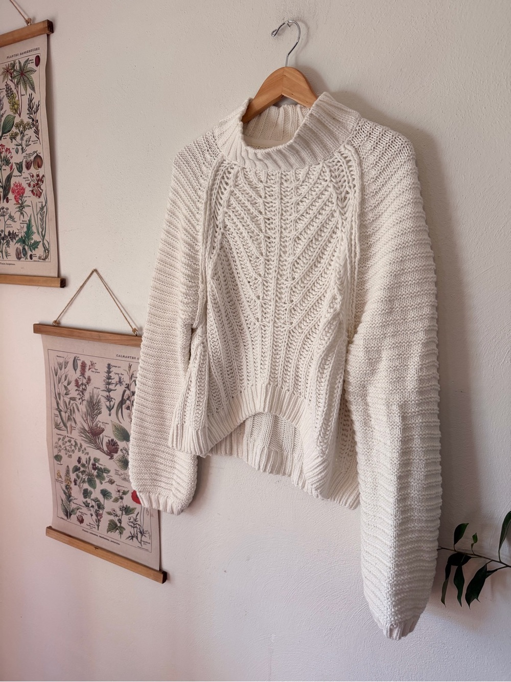 Free People - Large - White Chunky Cable Knit Turtleneck Sweater